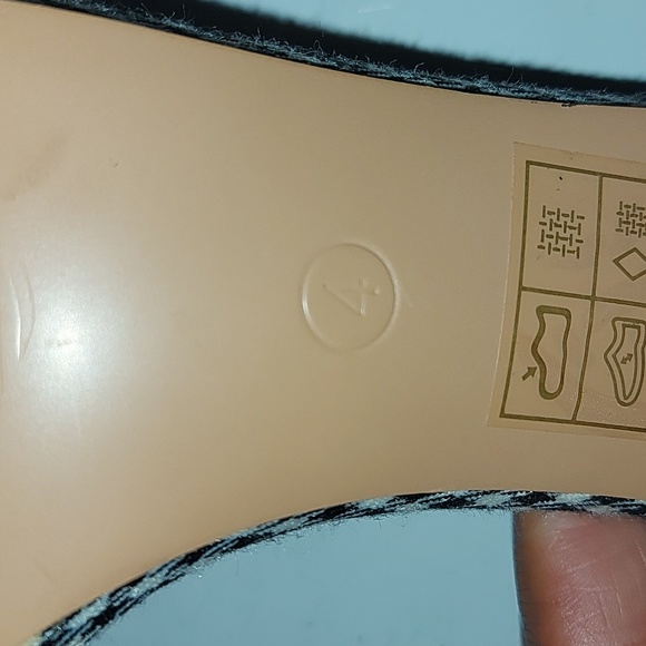 Houndstooth Heels - Picture 6 of 6